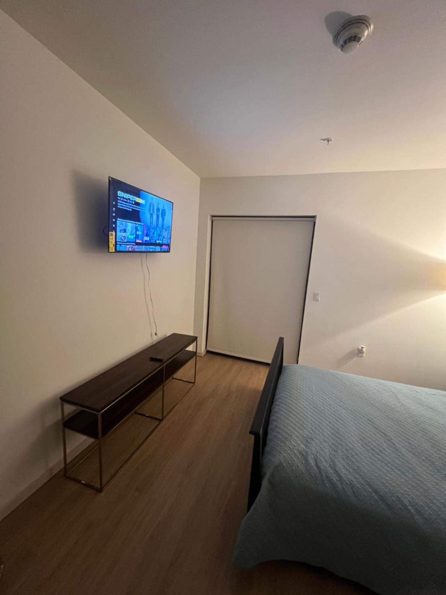 Appartamento Noho 1Br W Parking Los Angeles Esterno foto